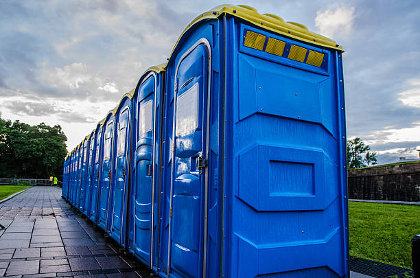 Best Deluxe Portable Toilet Rental  in Fontana, CA